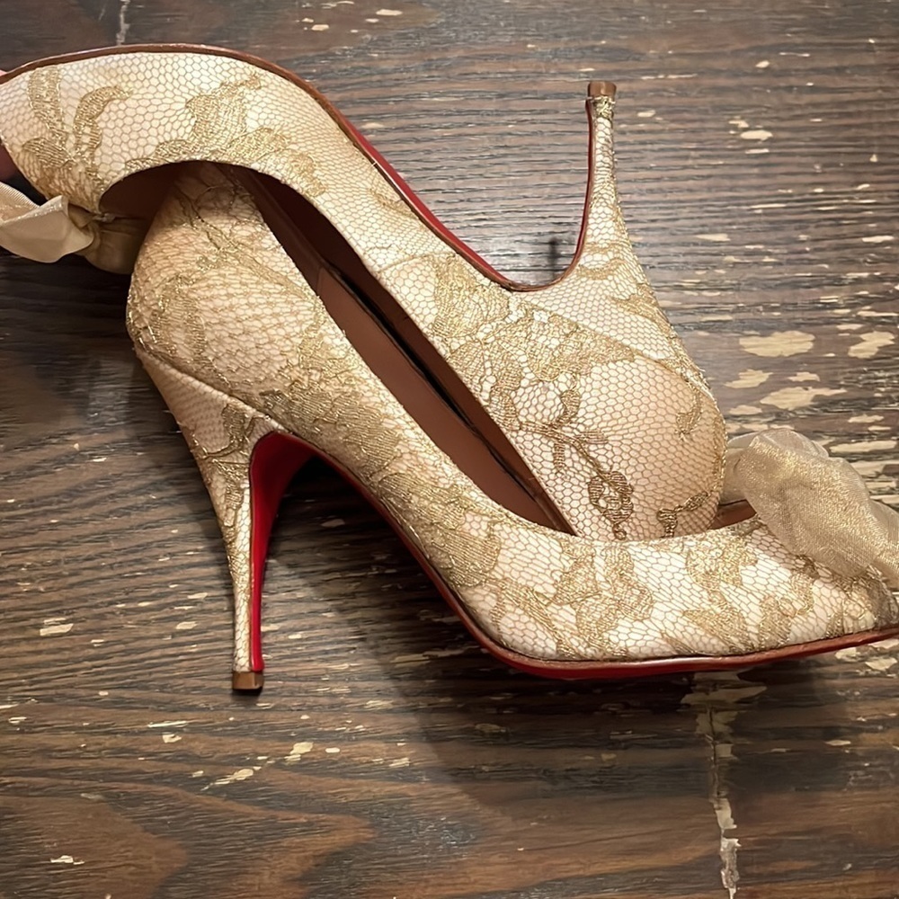 Christian Louboutin Gold Moon Bow Peep Toe Heel - Picture 6 of 10